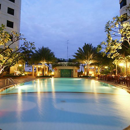 Grand Diamond Suites Hotel Bangkok Exterior photo